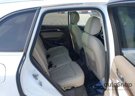 2015 Audi Q5 2.0T Premium z USA, uszkodzony, nr VIN WA1LFAFP0FA145946